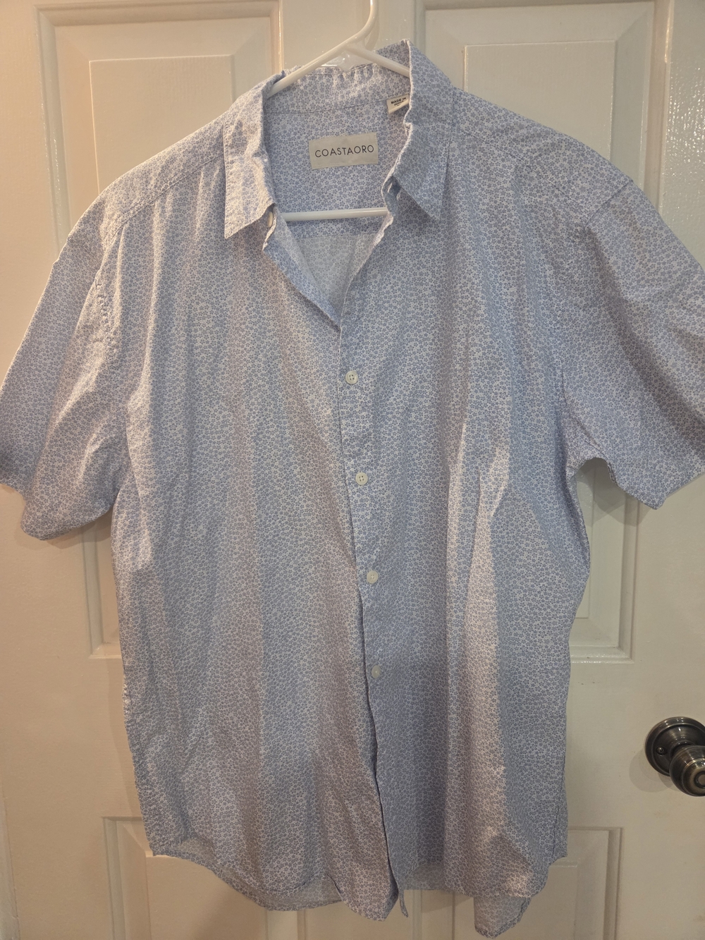 Coastaro Light Blue Short Sleeve Button-Down Shirt Medium